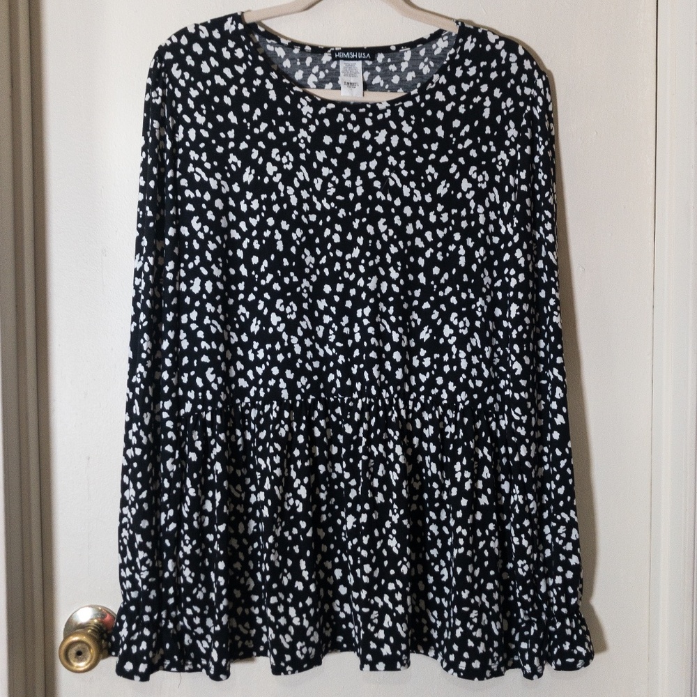 NWOT Heimish USA Black & White Babydoll Top
